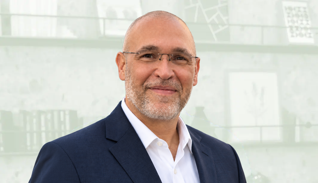 Daniel Butela